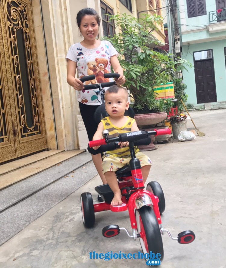Xe đạp 3 bánh trẻ em 819 giúp bé thoải mái dạo phố