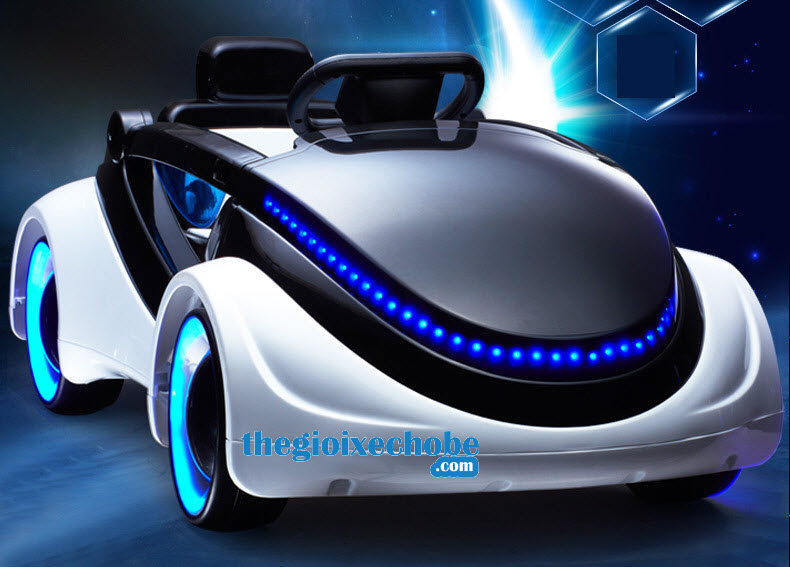 Xe ô tô điện trẻ em DY-6699 màu trắng
