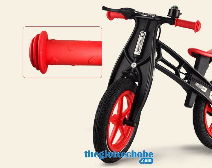Tay lái  xe thăng bằng cho bé 809 mềm mại