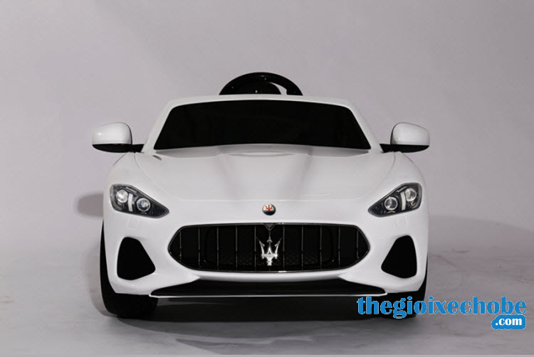Xe ô tô điện trẻ em Maserati S-302 màu trắng