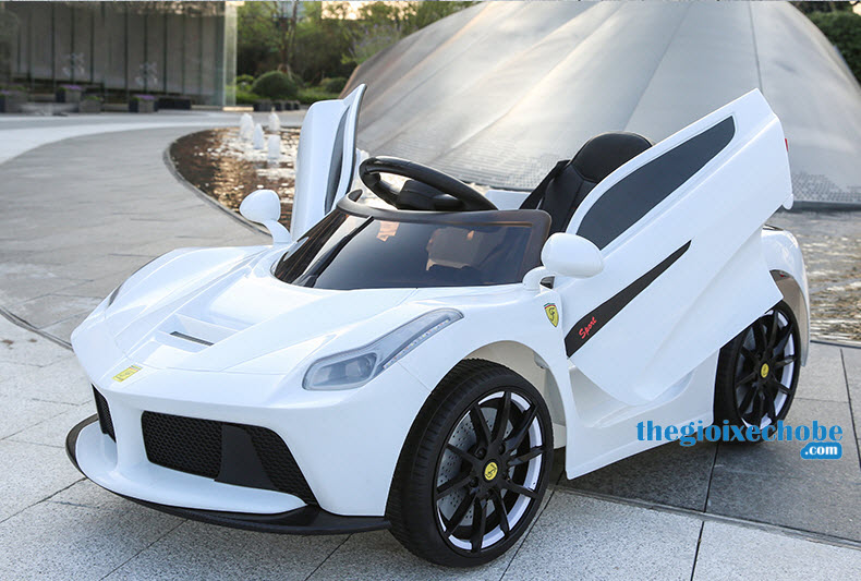 Xe hơi điện trẻ em Ferrari LYD-1806